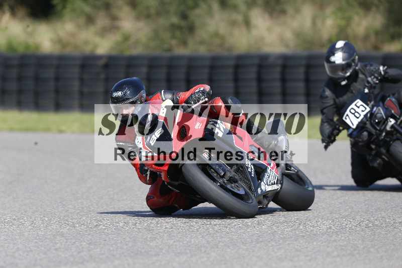 /44 09.08.2025 Plüss Moto Sport ADR/Freies Fahren/785